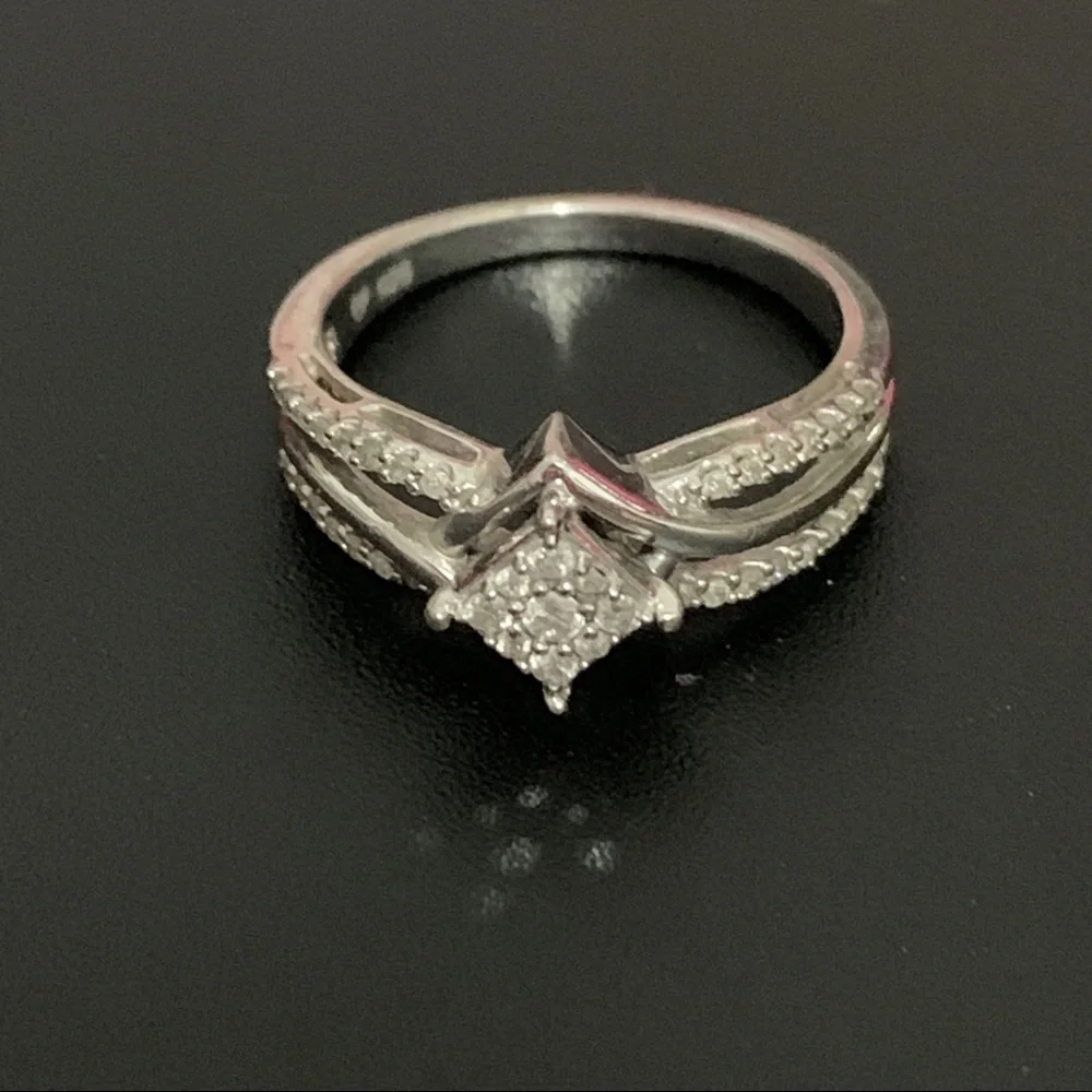 Sterling Silver 925 Chevron CZ Bridal Cluster Engagement Ring Size 8
